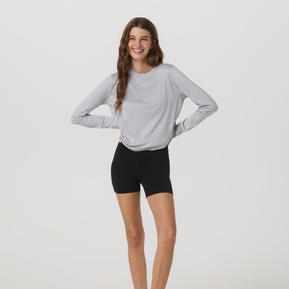 Vuori Daydream Crew in Grey - Picture 3 of 6